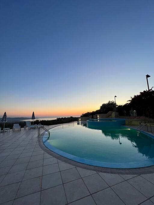 Casa Smeralda - Piscina E Vista Sul Mare! Trinità dʼAgultu Εξωτερικό φωτογραφία