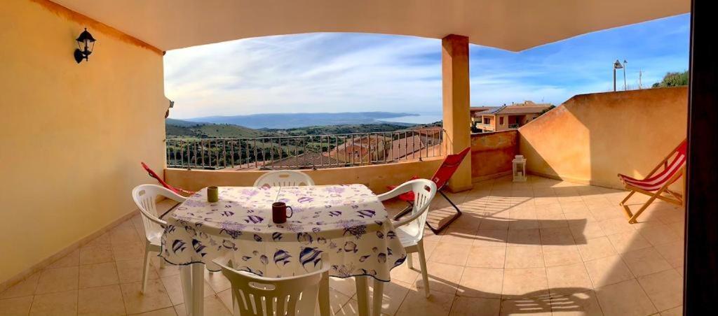 Casa Smeralda - Piscina E Vista Sul Mare! Trinità dʼAgultu Εξωτερικό φωτογραφία